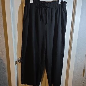 SHEIN Woman Black Relaxed Fit Joggers